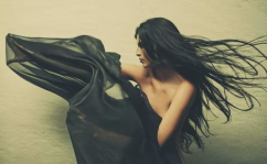 女人艺术写真,展现女性艺术之美