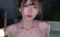 手机美女壁纸图片,精选高清美女壁纸，点亮你的手机屏幕
