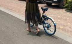 河南姑娘小轮车上,助力中国自行车运动崛起