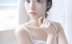 清纯美女内衣写真,内衣写真中的清新魅力